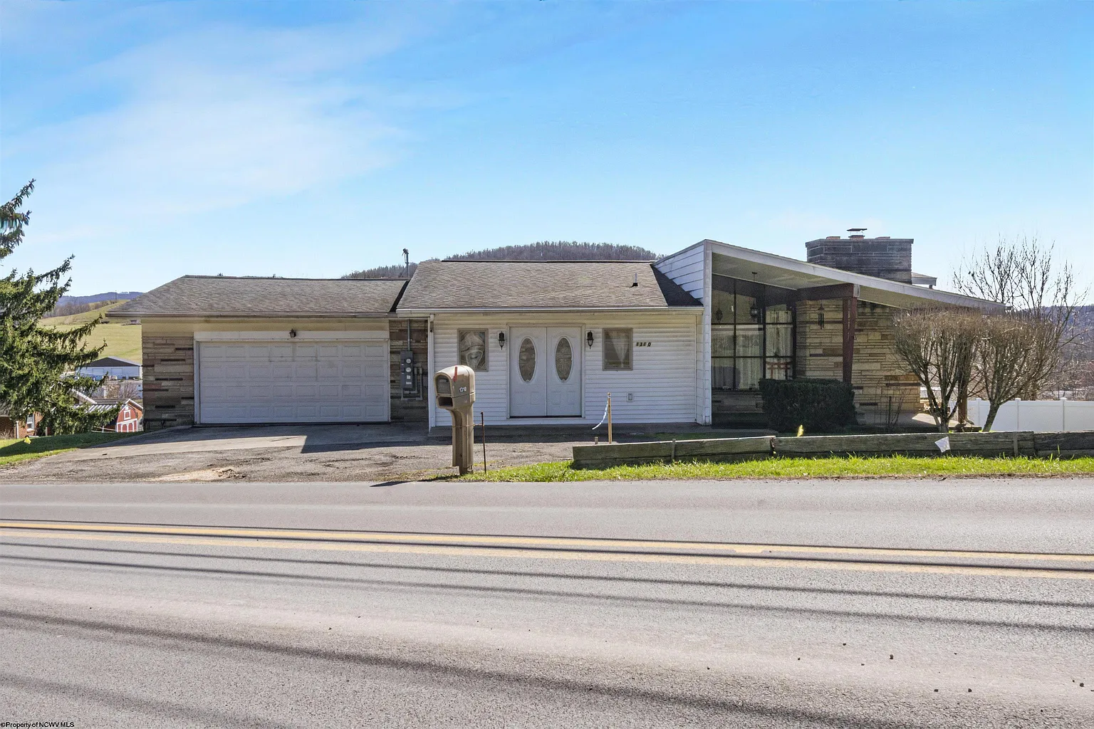 1310 Dorsey Ave photo 1