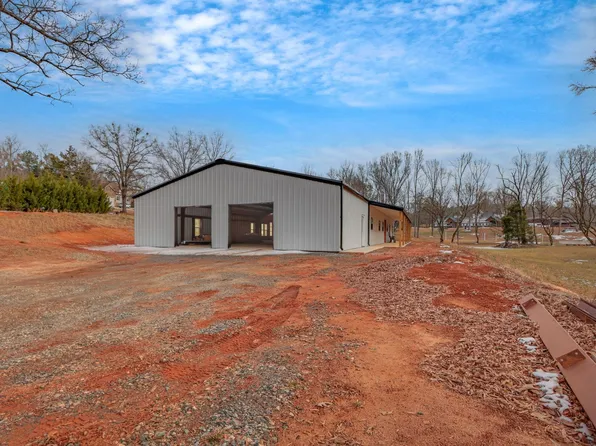 536 Old Mill Rd, Campobello, SC 29322
