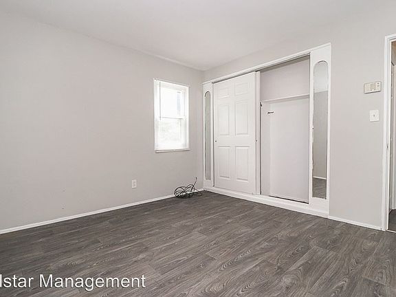 3rd image of 4248 Hickory Ln