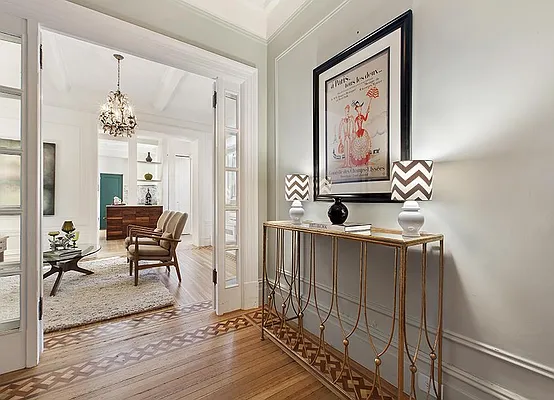 Sold by Warburg | media 19