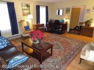 106 Woodside Dr, Clarks Summit, PA 18411