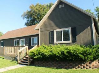 623 E 3rd St, Cameron, MO 64429
