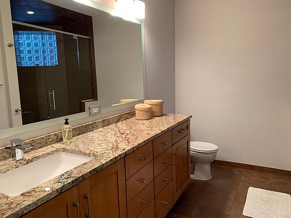 2nd image of 1221 W Eddy St #1