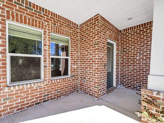 4th image of 1436 Hickory St