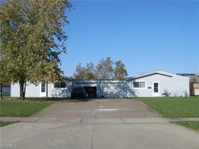 1st image of 1557 E 32nd Ct