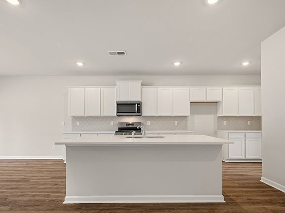 5th image of 47 Weymouth Dr