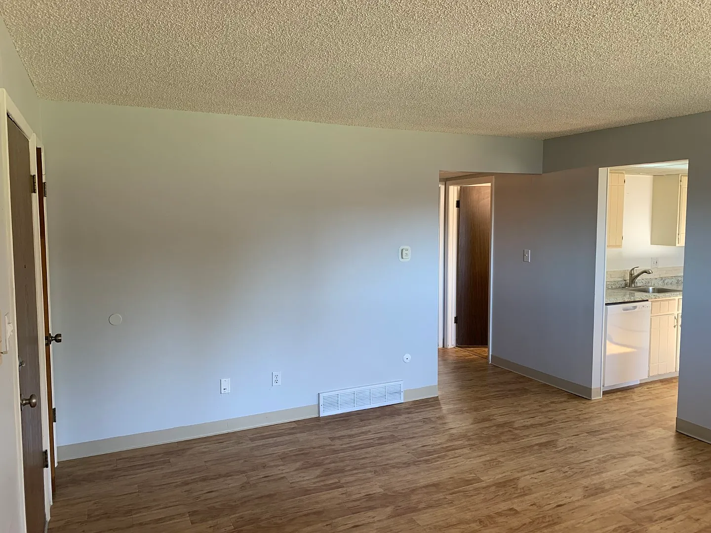 6277 Estes St — Photo 4