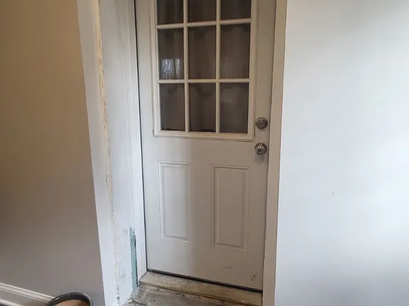 12 Front St #4, Quakertown, PA 18951