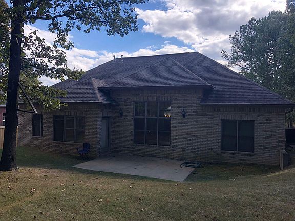 2nd image of 106 Gardens Gate Cir