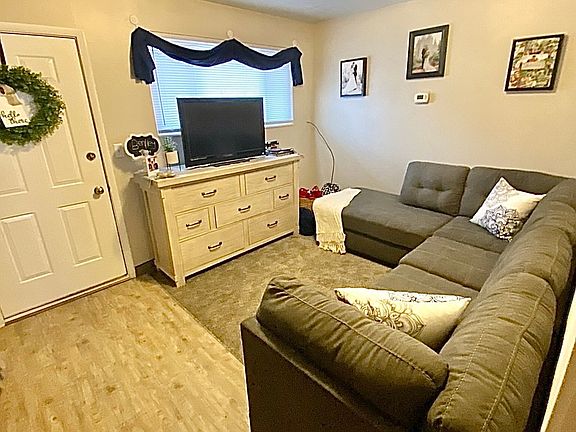 4th image of 640 E 600 N