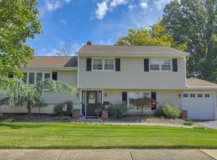 3 Clifford Dr, Wayne, NJ 07470