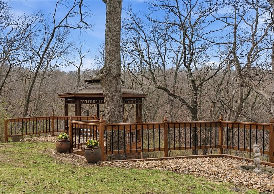 812 High Dr, Excelsior Springs, MO 64024 | MLS #2609121 | Zillow