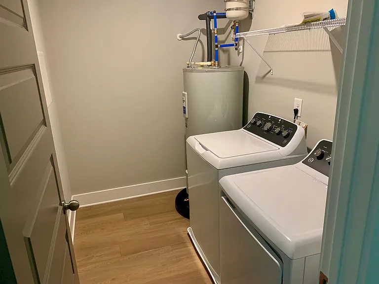 229 Vine St — Photo 11