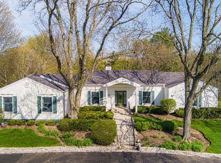 1092 Aberdeen Ln, Inverness, IL 60067