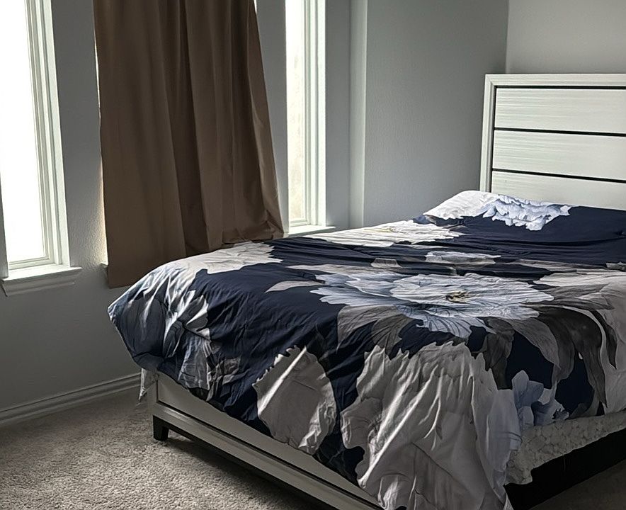 2nd image of 1301 Flamingo Rd Room B