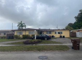6250 W 5th Ln, Hialeah, FL 33012