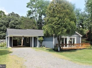 7490 Suncrest Dr, Warrenton, VA 20187