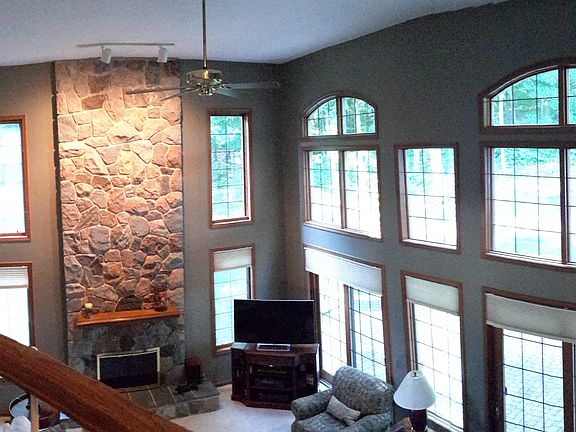 4th image of 25841 Surrey Ct
