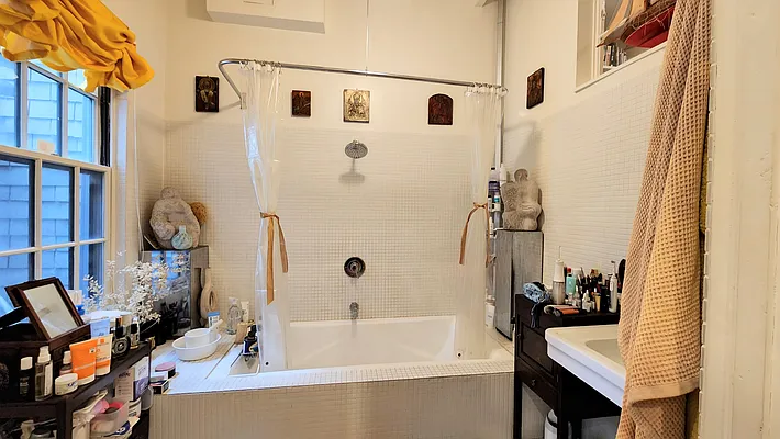 Rented by Corcoran | media 22