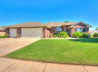 2270 Peacock Dr, Edmond, OK 73012