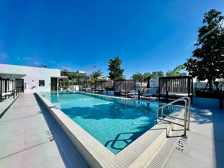 190 NW 27th St #A2 — Photo 10