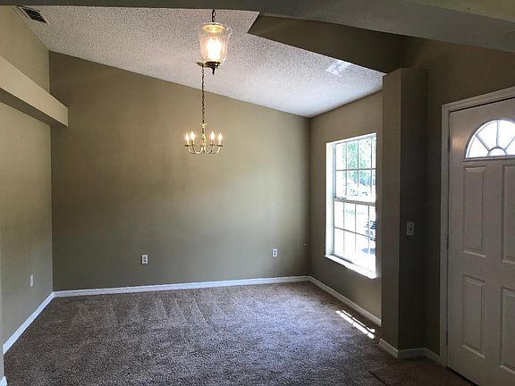 3rd image of 991 Courtland Blvd