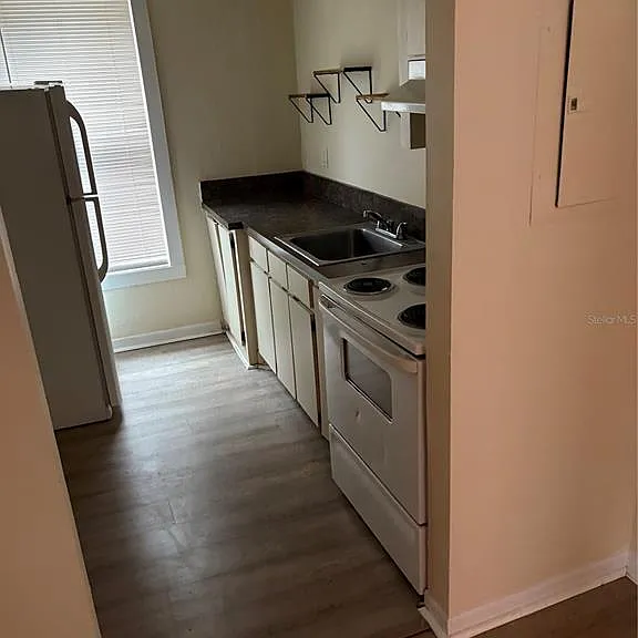 111 S Newport Ave #6 — Photo 5