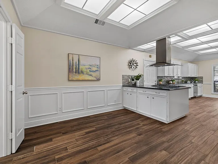 1400 Oak Hollow Dr — Photo 16