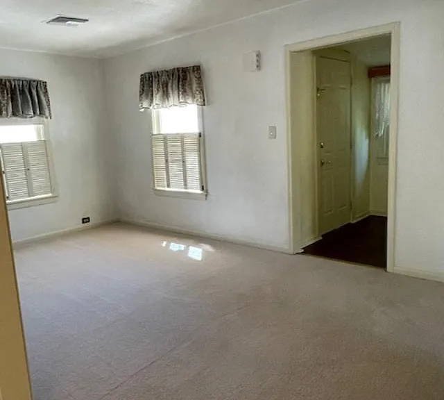 659 C Ave — Photo 2