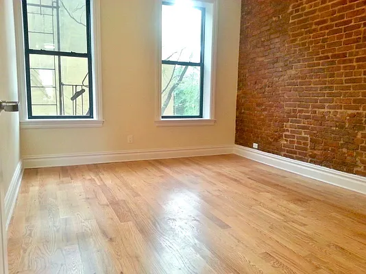 Rented by EXR | media 24