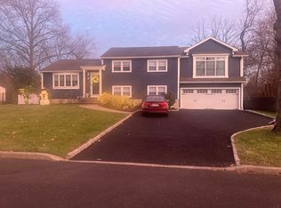 12 Forest Dr, Florham Park, NJ 07932
