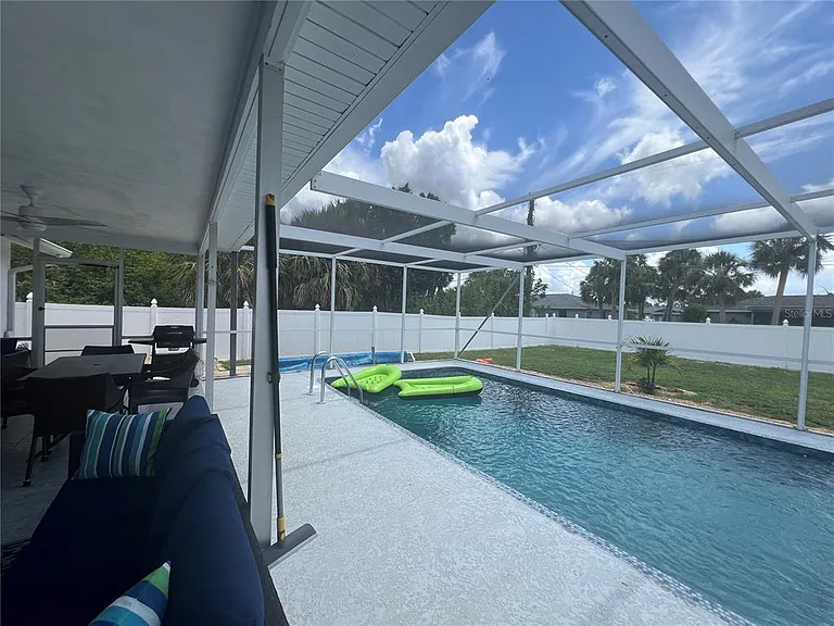 18140 Wolbrette Cir — Photo 33