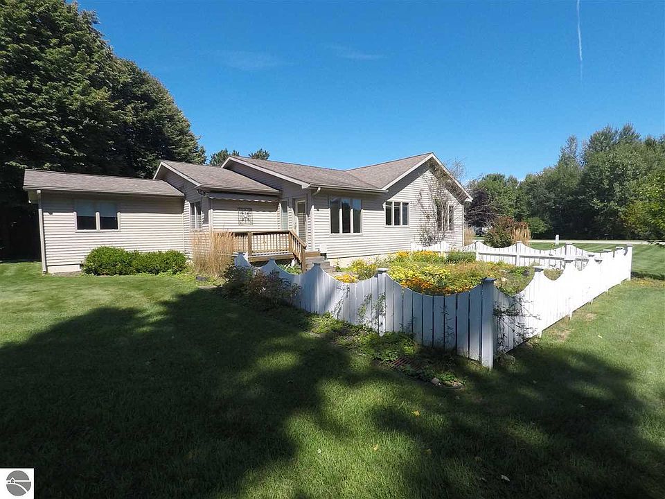 1st image of 4726 Taylor Ln