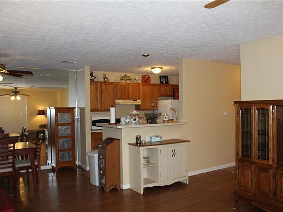 5th image of 7636 Shawnee Ln APT 104