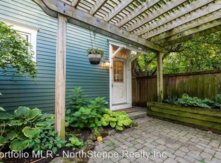 692 Neil Ave, Columbus, OH 43215