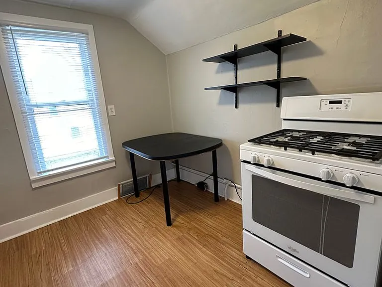 1315 Morton St HBS — Photo 5