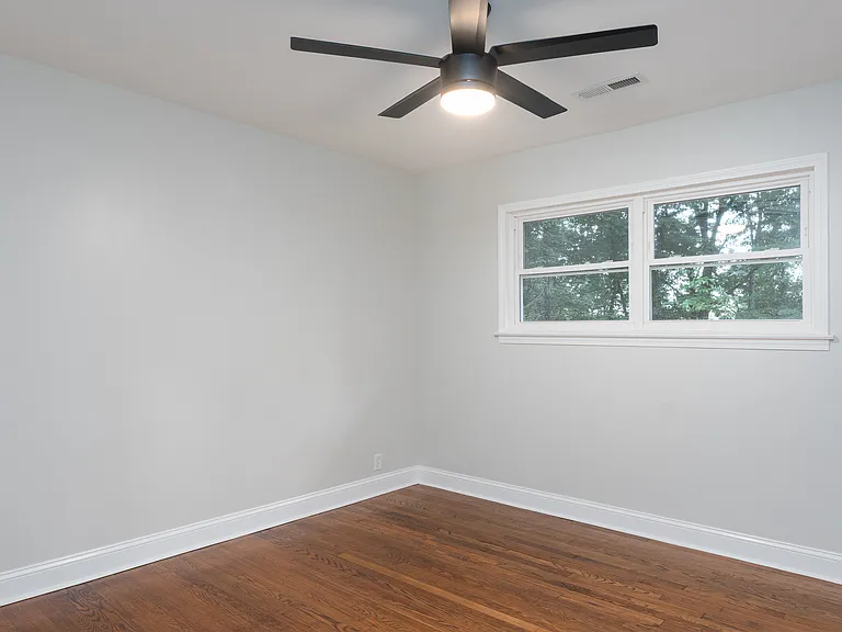 2319 Buena Vista Dr — Photo 15
