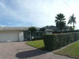 3911 SE 21st Pl, Cape Coral, FL 33904