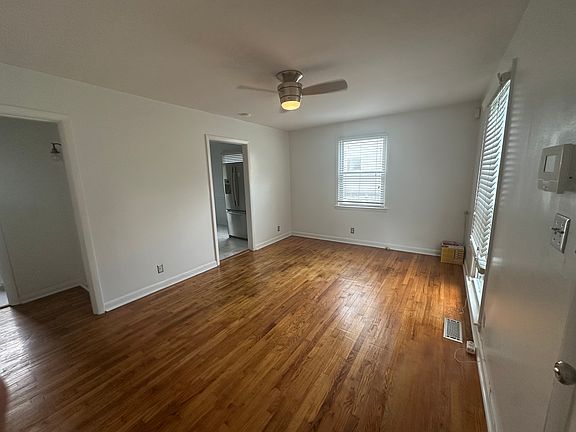 2nd image of 3827 Sentinel Dr