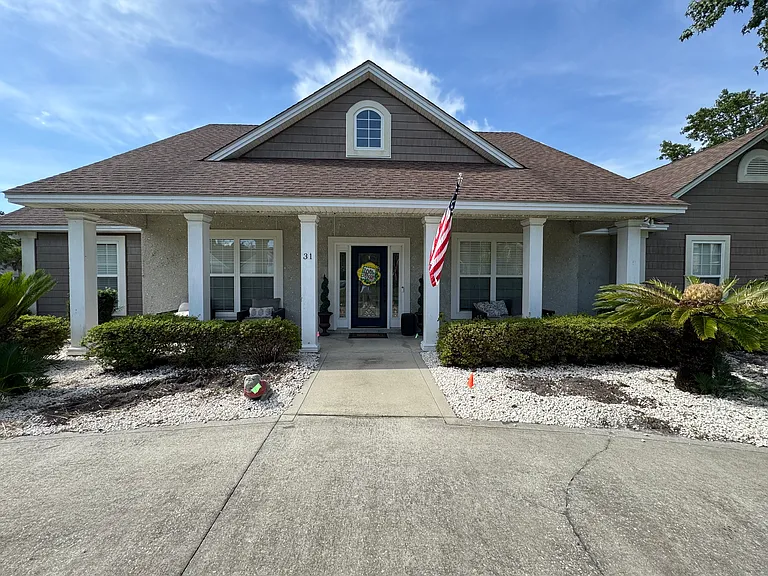 31 Wellington Cir — Photo 2