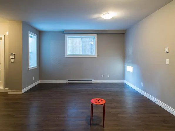 648 Hillcrest St, Coquitlam, BC V3J 6N9