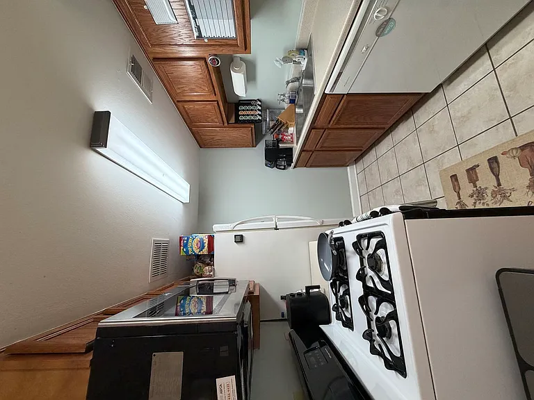 167 E Palatine Rd #I — Photo 3