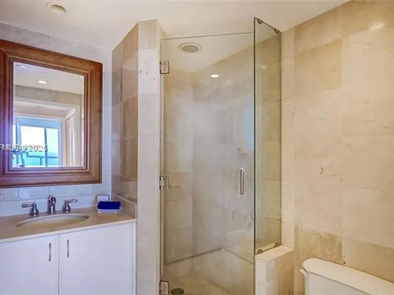 6365 Collins Avenue Cu #3802 — Photo 17
