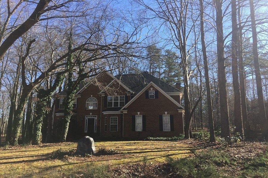 1st image of 3417 Weddington Oaks Dr