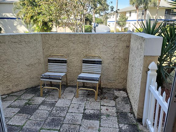 5th image of 1534 SE Royal Green Cir #102