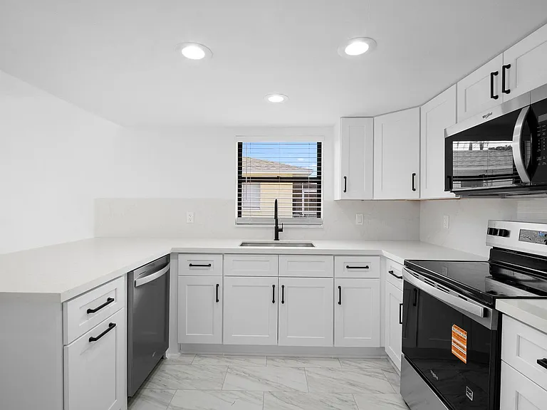 617 Hancock Bridge Pkwy — Photo 14