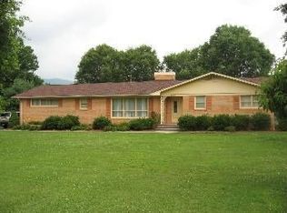 931 9th St, Erwin, TN 37650