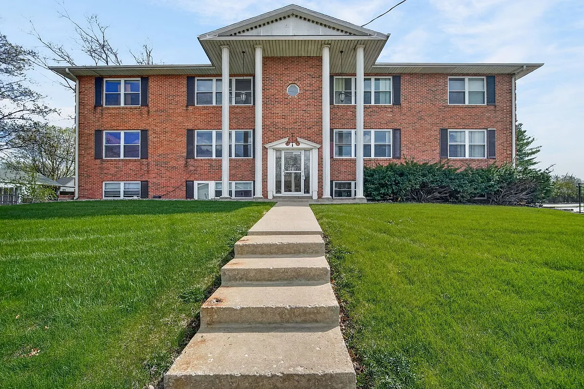 Building Photo - 5616 Hickman Rd #3
