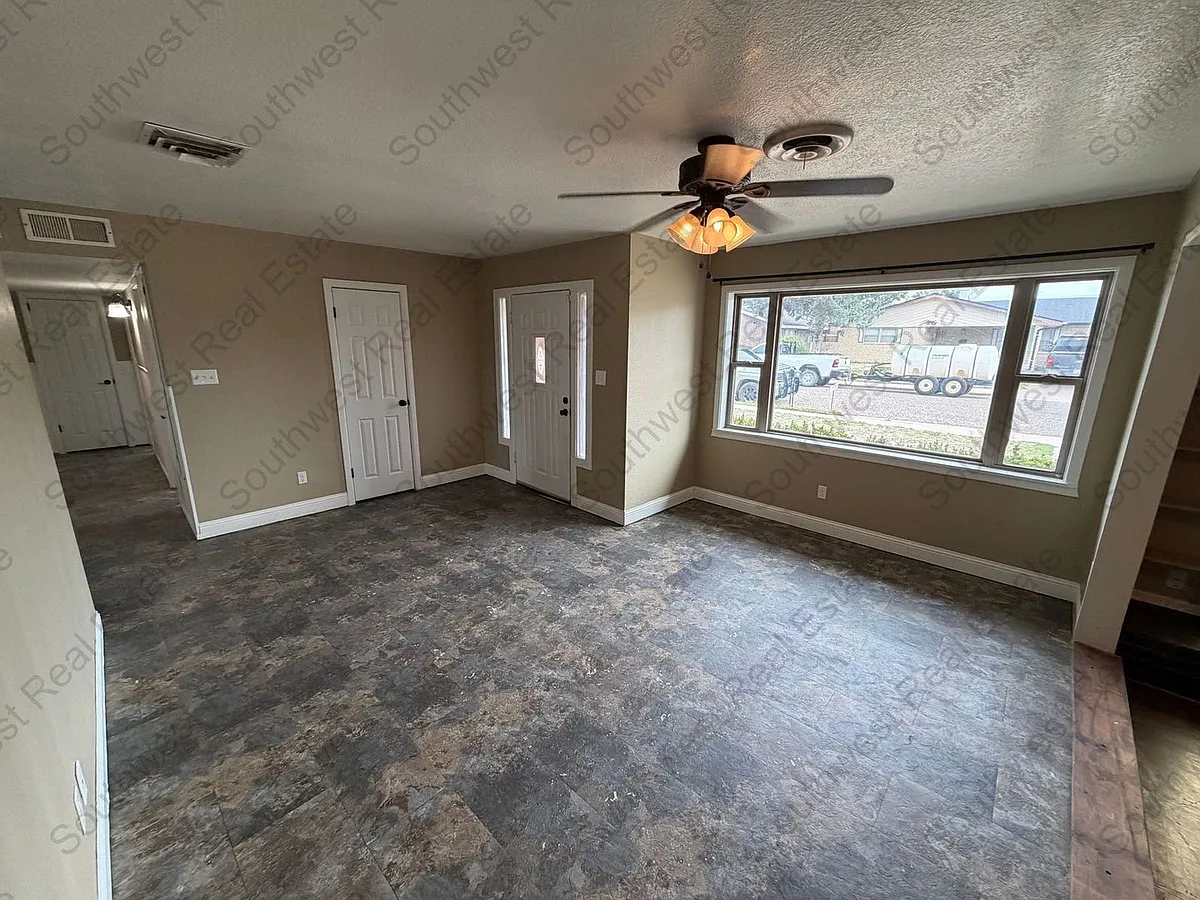 Building Photo - 228 Oklahoma Dr