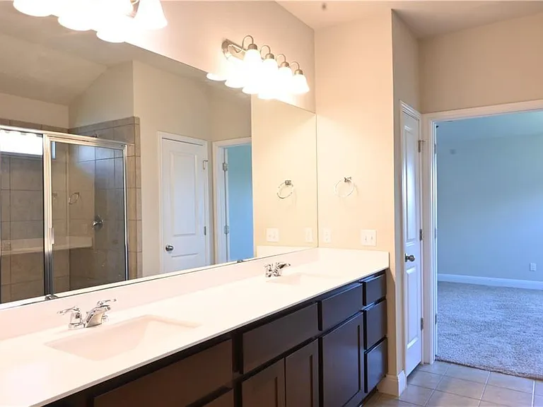 124 Gray Wolf Dr — Photo 32